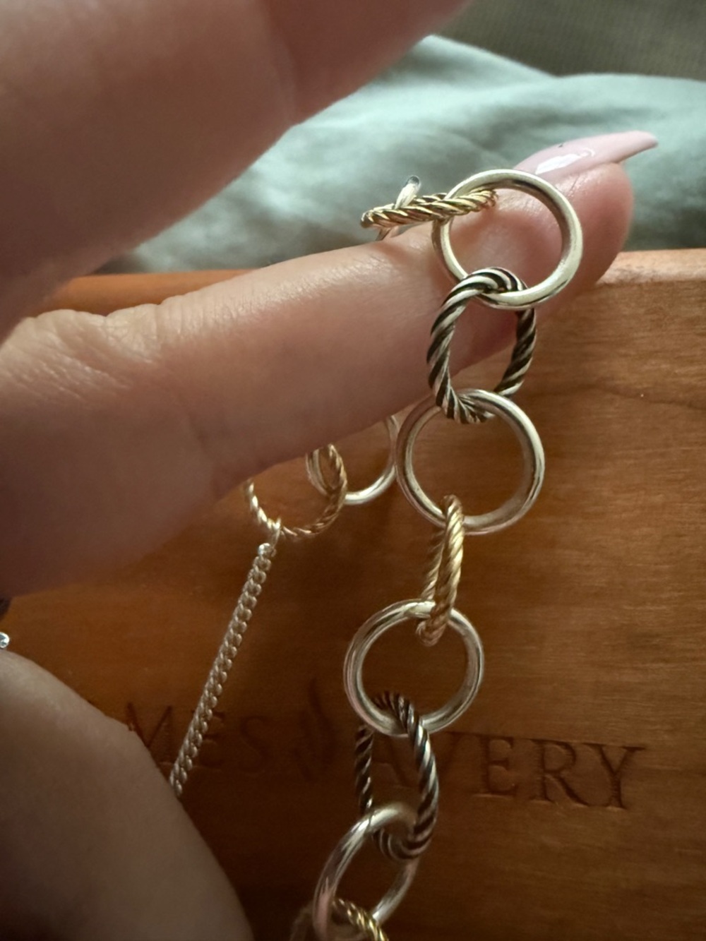 James Avery Two-Tone Circle Link Bracelet 14k Gold and Silver - Picture 3 of 3